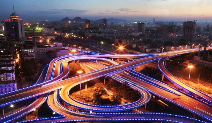 a2eb5e9d5b69a11178c6cedb53622396_20170517151213424.jpg 節能環保向前看——道路亮化工程